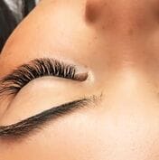 Lash and Beauty Bar